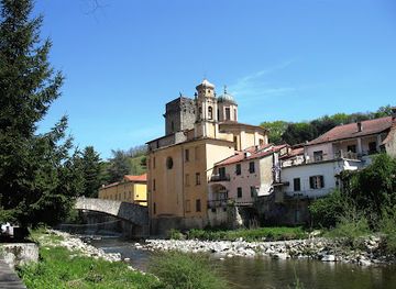 italy/lunigiana/attraction/oratorio-di-nostra-donna