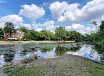 illinois/naperville/attraction/pioneer-park