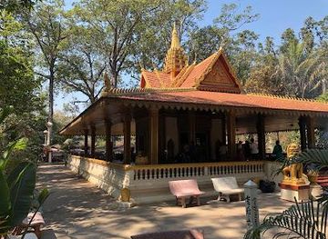 cambodia/siem-reap/attraction/preah-ang-chek-preah-ang-chorm-shrine