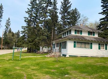 canada/western-manitoba/attraction/riding-mountain-historical-society-pinewood-museum