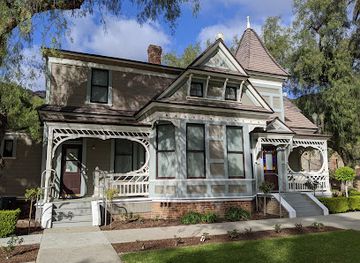 california/glendale/attraction/doctor-s-house-museum-and-gazebo
