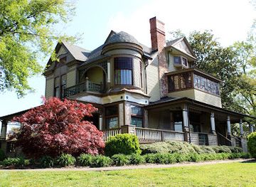 north-carolina/hickory/attraction/harper-house-hickory-history-center
