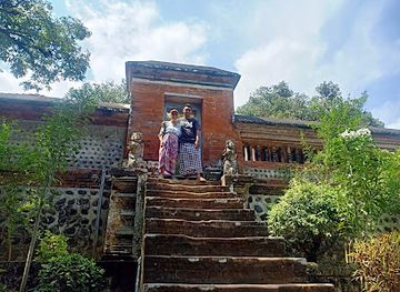 indonesia/west-nusa-tenggara/attraction/pura-lingsar