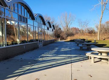 illinois/illinois-beach-state-park/attraction/illinois-beach-state-park-campground