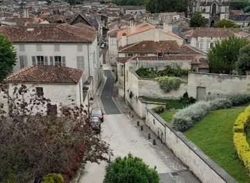 france/poitou-charentes/attraction/saint-peter-s-cathedral-of-saintes
