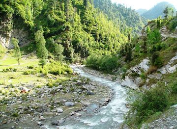 pakistan/neelum-valley/attraction/chamb-waterfall