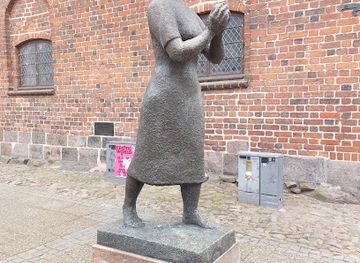 denmark/randers/attraction/konen-med-aggene