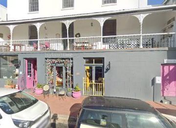 south-africa/cape-peninsula/attraction/the-sow-s-ear