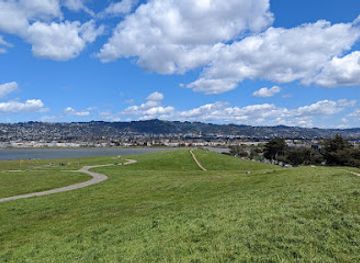 california/berkeley/attraction/cesar-chavez-park