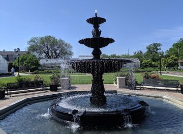 kansas/manhattan/attraction/k-state-gardens-fountain