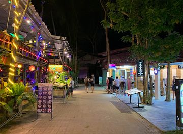 thailand/krabi/attraction/railay-walking-street