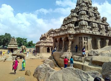 india/mahabalipuram/attraction/bull-statue-pancha-ratham