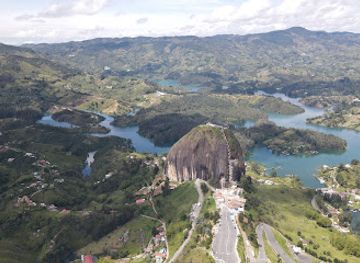 colombia/guatape/attraction/gran-zocalero