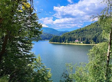 romania/valcea/attraction/rwchlake-view-point