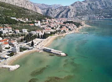 croatia/dalmatia/attraction/duce-plaza-central-dalmatia-croatia-bike-tracks