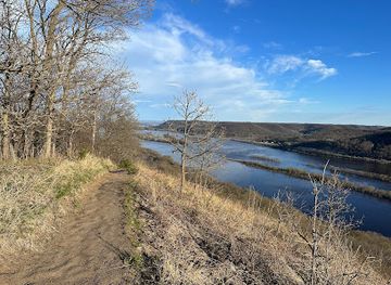 wisconsin/great-river-road/attraction/perrot-state-park