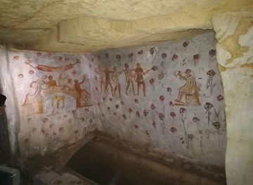 italy/sicily/attraction/hypogeum-crispia-salvia