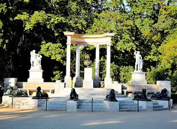 Emperors Square