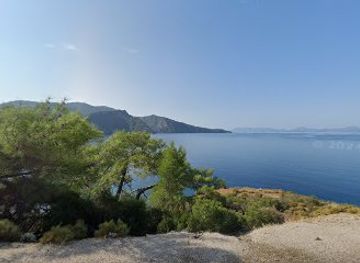 turkiye/oludeniz/attraction/arka-boncuklu-koyu