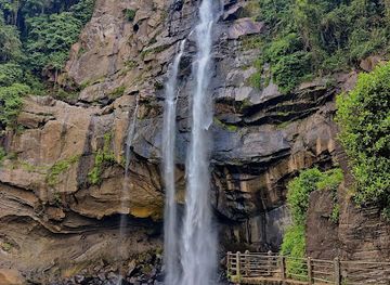 sri-lanka/dry-zone/attraction/aberdeen-waterfall