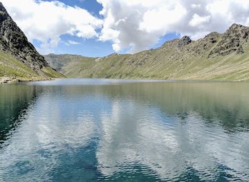 india/kashmir-great-lakes/attraction/tarsar-lake-camping-site