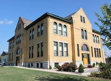 illinois/great-river-road/attraction/old-school-museum