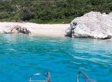 albania/saranda-region/attraction/kroreza-bay-boat-trip-bbq