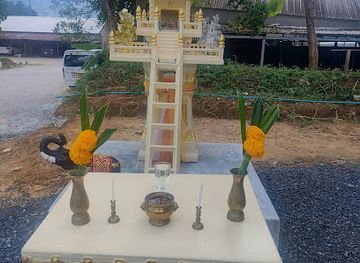 thailand/phuket-province/attraction/kathu-cobra-show