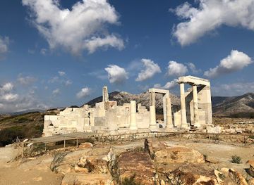 greece/cyclades/attraction/archaeological-museum-of-gyroulas-at-sangri-naxos