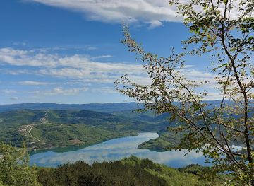 croatia/istrian-peninsula/attraction/umjetno-jezero-butoniga