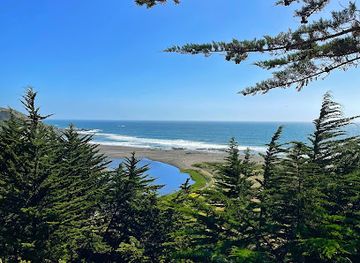chile/pichilemu/attraction/playa-de-tanume