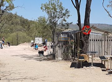 australia/central-queensland/attraction/mt-hay-gemstone-tourist-park