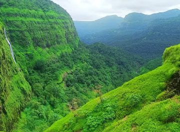 india/konkan-coast/attraction/konkan-diva-fort-caves