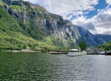 norway/sogn-og-fjordane/attraction/fjordsafari-flam-guide-service-as