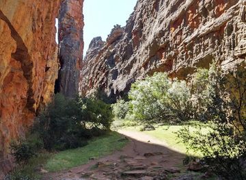 south-africa/cederberg-mountains/attraction/wolfberg-cracks