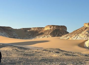 egypt/white-desert-national-park/attraction/khaled-mady-dunes