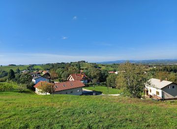 slovenia/prekmurje/attraction/wine-fountain-kapela