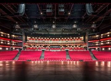 california/glendale/attraction/peacock-theater