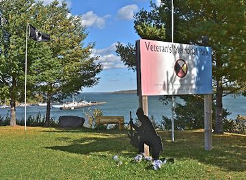 wisconsin/madeline-island/attraction/veteran-s-memorial-park
