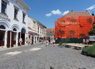 hungary/szekesfehervar/attraction/kulso-palotai-kapu