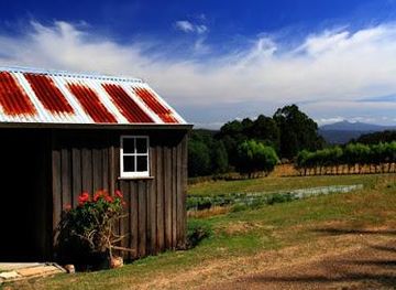 australia/mount-wellington/attraction/hartzview-vineyard