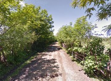 indonesia/pulau-moyo/attraction/yasmi-bobi