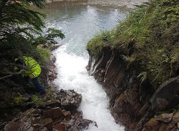 argentina/tierra-del-fuego-national-park/attraction/cascada-del-caminante