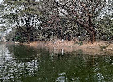 bangladesh/dhaka/dhanmondi/attraction/aulindo-shorobor-lake-road-dhanmondi