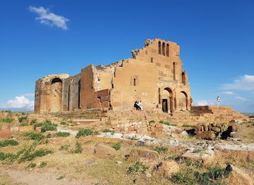 armenia/lori-highlands/attraction/yereruyk-surb-karapet-temple