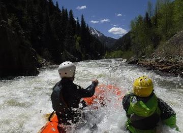 colorado/durango/attraction/mountain-waters-rafting