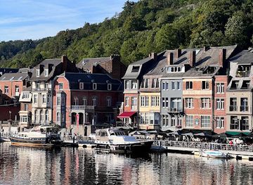 belgium/wallonia/attraction/the-walk-of-sax