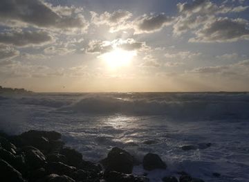 israel/haifa/bat-galim/attraction/beach-bat-galim-for-swimming