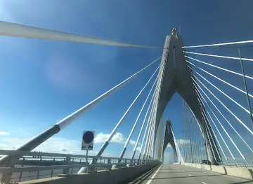 Sultan Haji Omar 'Ali Saifuddien Bridge