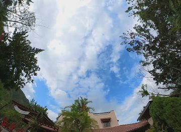 trinidad-and-tobago/port-of-spain/st-clair/attraction/esperanza-alta